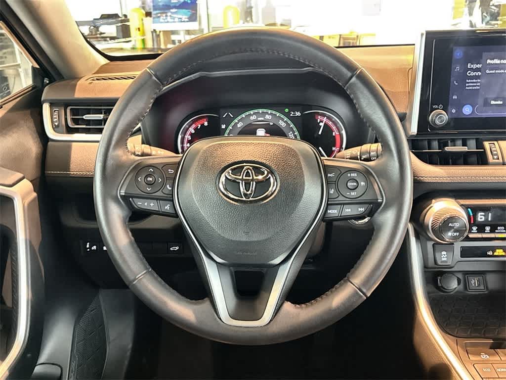 Thumbnail: 2023 Toyota RAV4 - 17