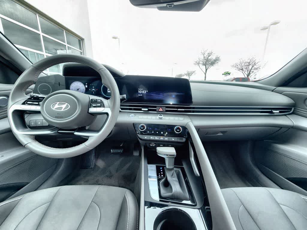 Thumbnail: 2025 Hyundai Elantra - 15