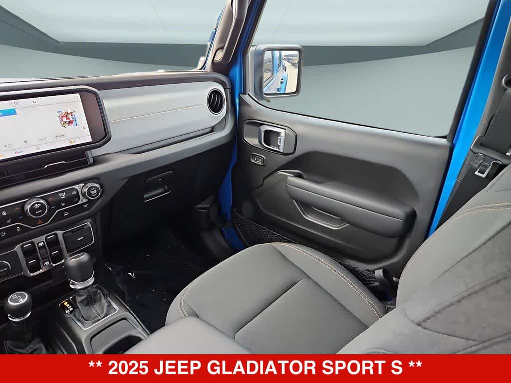 Thumbnail: 2025 Jeep Gladiator - 9