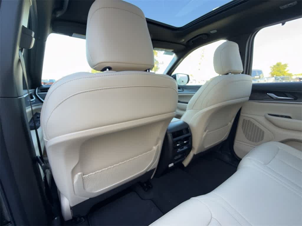 Thumbnail: 2025 Jeep Grand Cherokee - 11