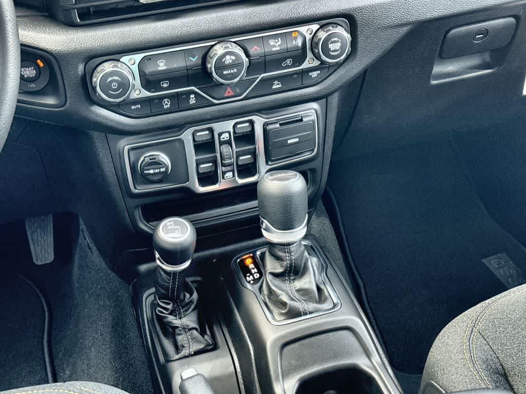 Thumbnail: 2026 Jeep Gladiator - 16