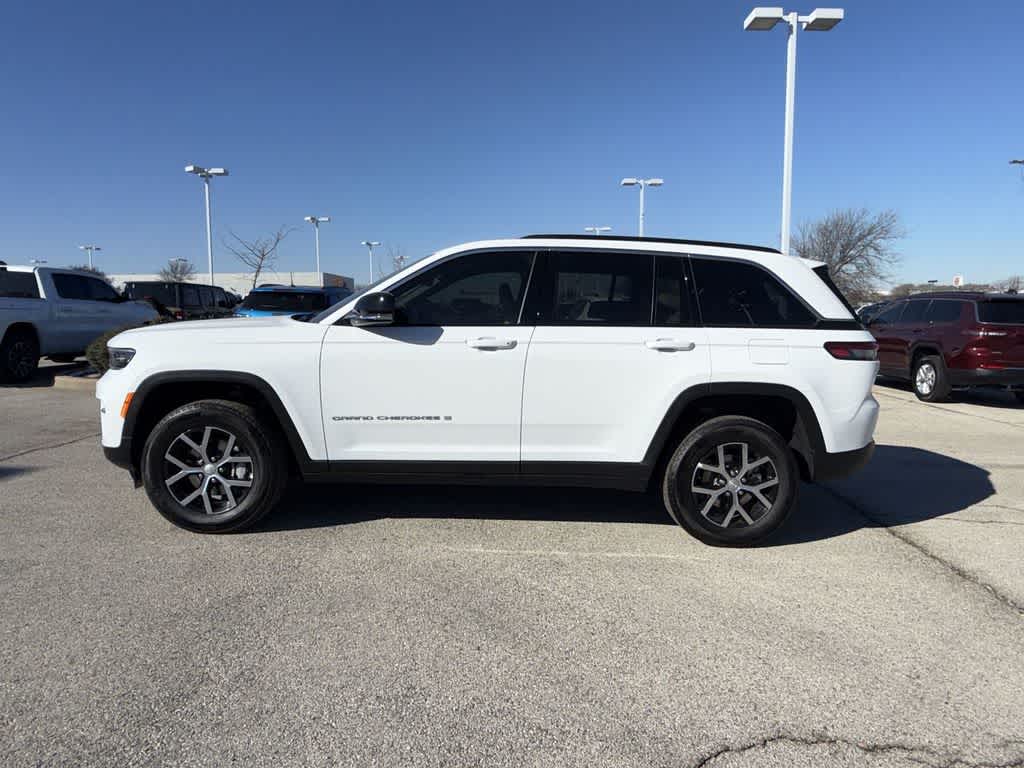 Thumbnail: 2025 Jeep Grand Cherokee - 3