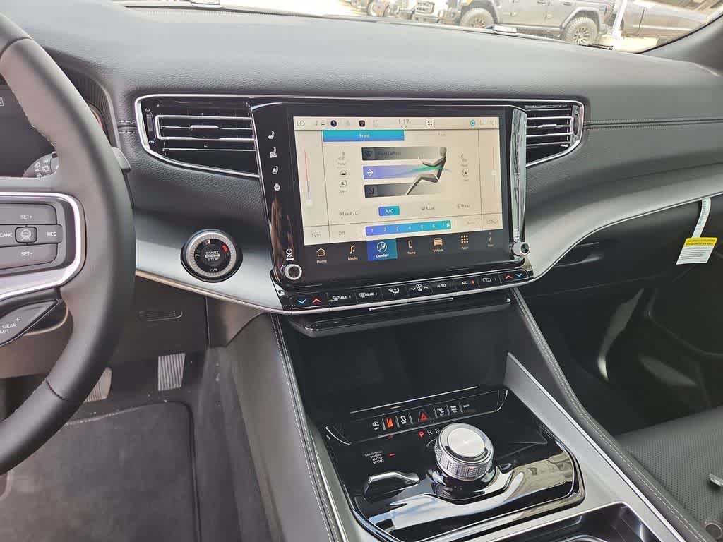 Thumbnail: 2026 Jeep Grand Wagoneer - 26