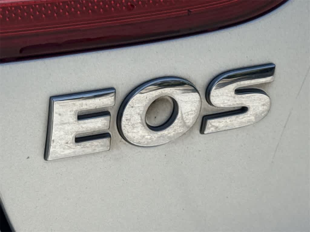 Thumbnail: 2012 Volkswagen Eos - 8