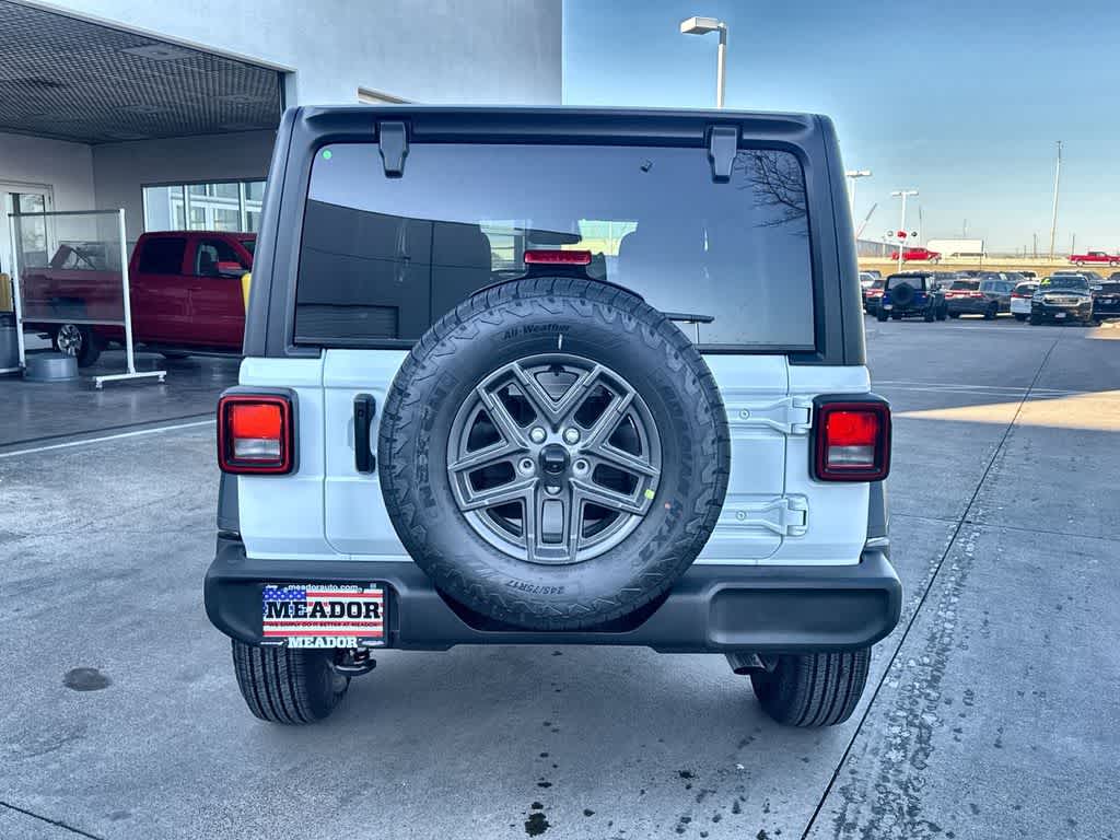 Thumbnail: 2026 Jeep Wrangler - 5