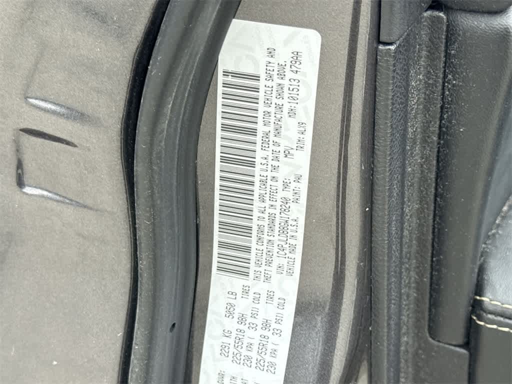 Thumbnail: 2016 Jeep Cherokee - 24