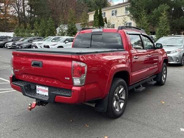 Thumbnail: 2019 Toyota Tacoma - 7