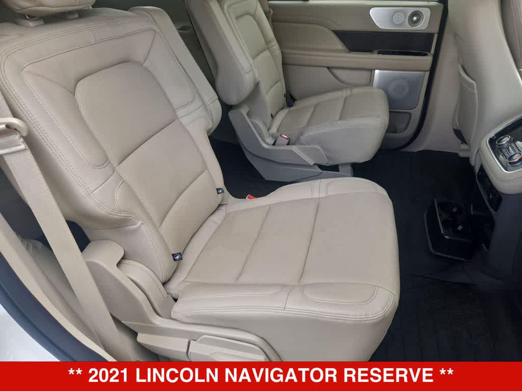 Thumbnail: 2021 Lincoln Navigator - 20