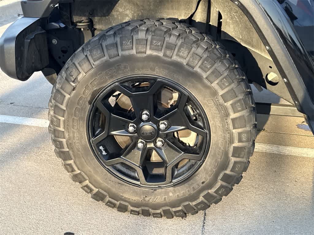 Thumbnail: 2023 Jeep Gladiator - 9