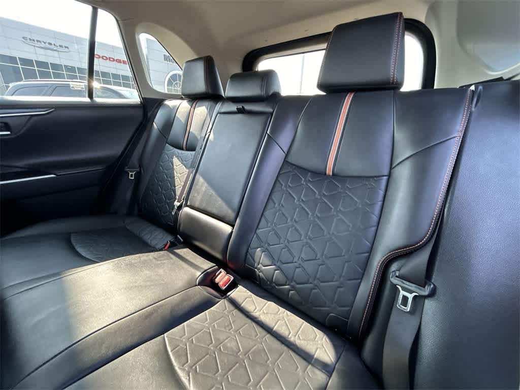 Thumbnail: 2022 Toyota RAV4 - 12
