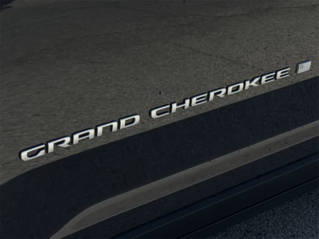 Thumbnail: 2024 Jeep Grand Cherokee L - 8