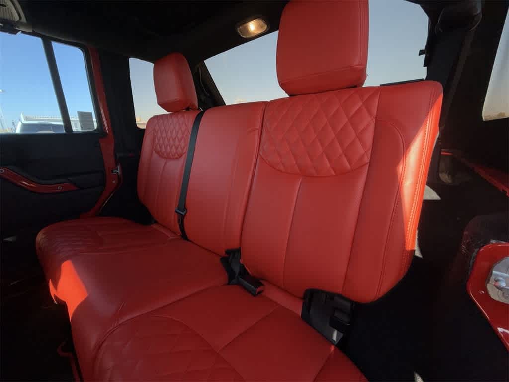 Thumbnail: 2015 Jeep Wrangler - 13