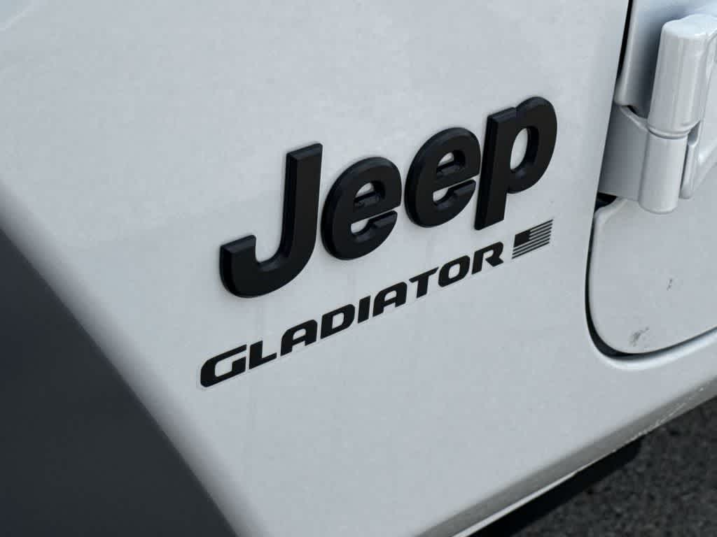 Thumbnail: 2026 Jeep Gladiator - 8
