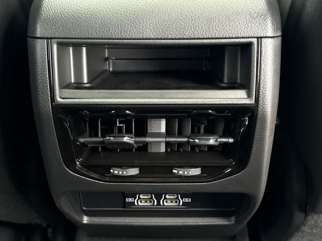 Thumbnail: 2025 Jeep Grand Cherokee - 21