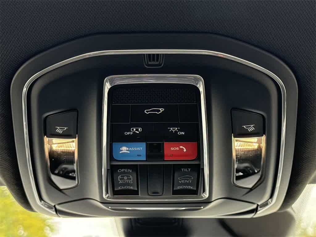 Thumbnail: 2025 Jeep Grand Cherokee - 19