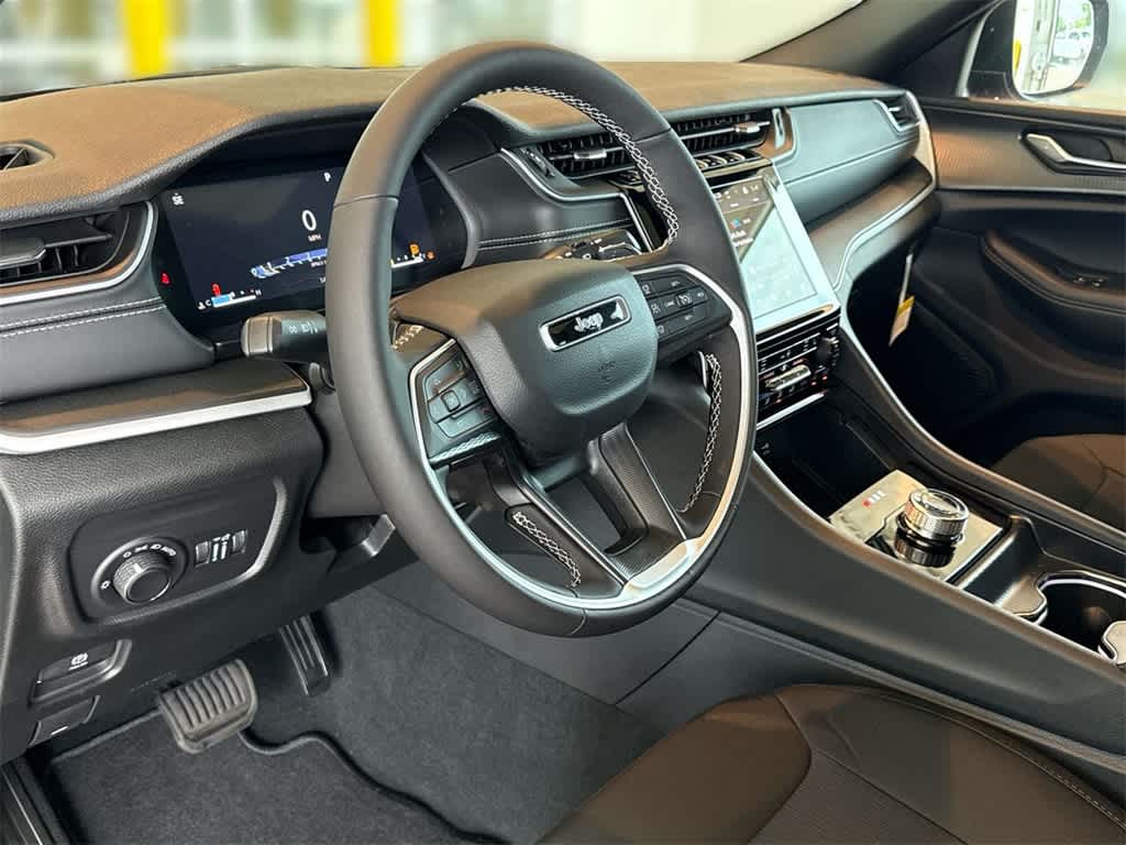 Thumbnail: 2025 Jeep Grand Cherokee - 2