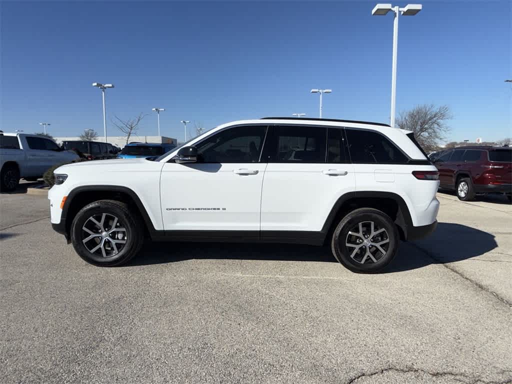 Thumbnail: 2025 Jeep Grand Cherokee - 3