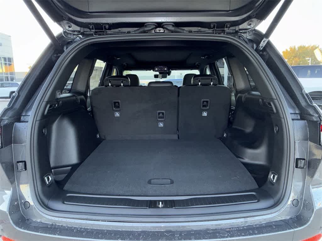 Thumbnail: 2025 Jeep Grand Cherokee - 21