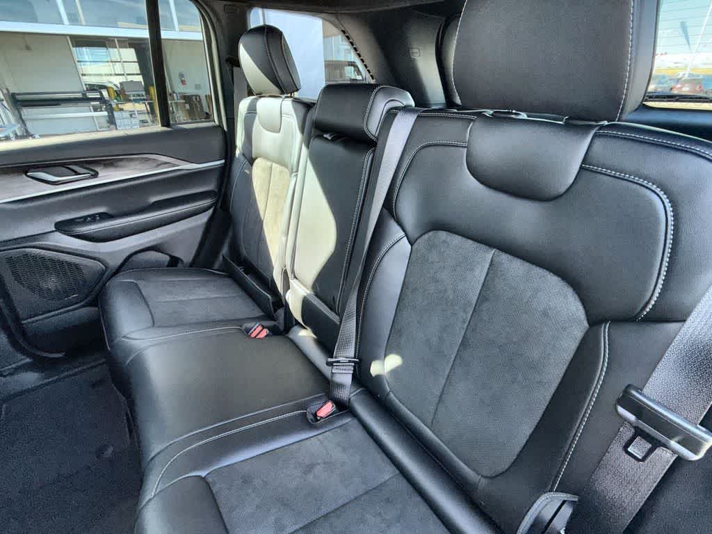 Thumbnail: 2026 Jeep Grand Cherokee - 13