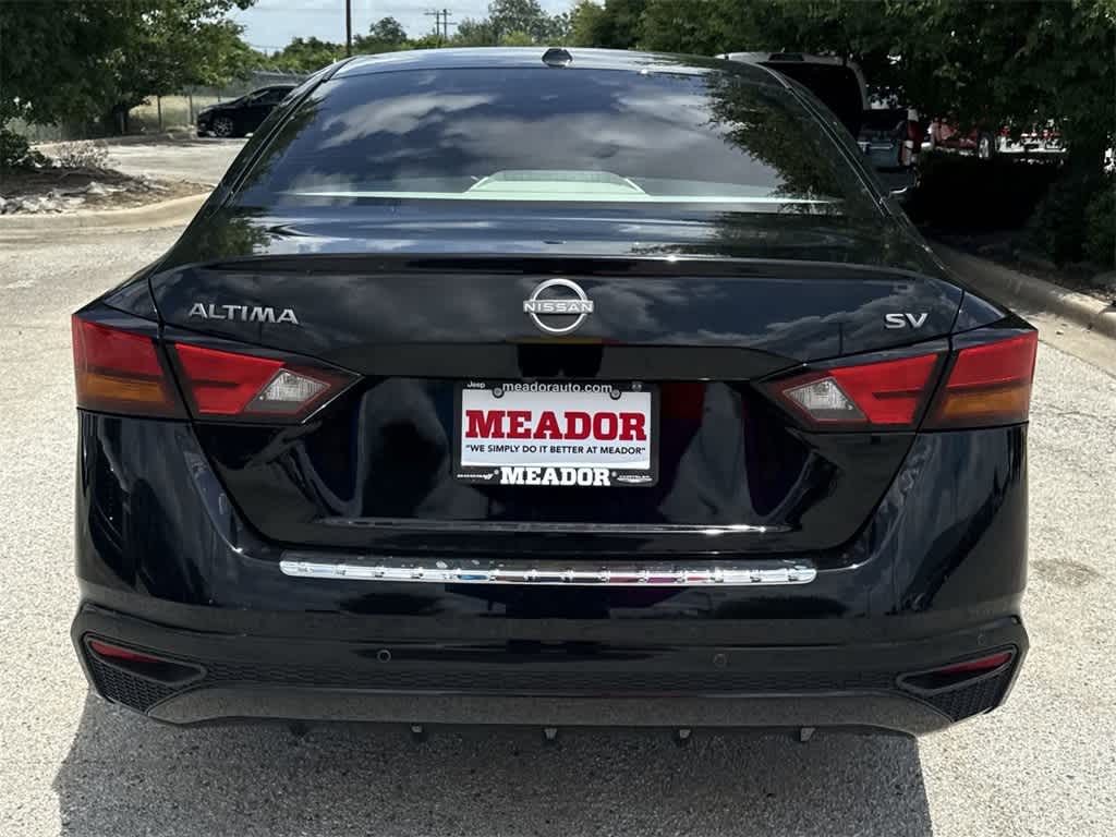 Thumbnail: 2023 Nissan Altima - 5
