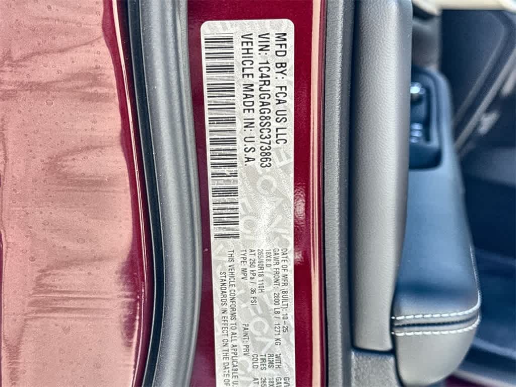 Thumbnail: 2025 Jeep Grand Cherokee - 25