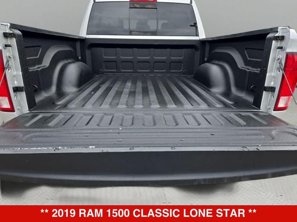 Thumbnail: 2019 RAM 1500 Classic - 31