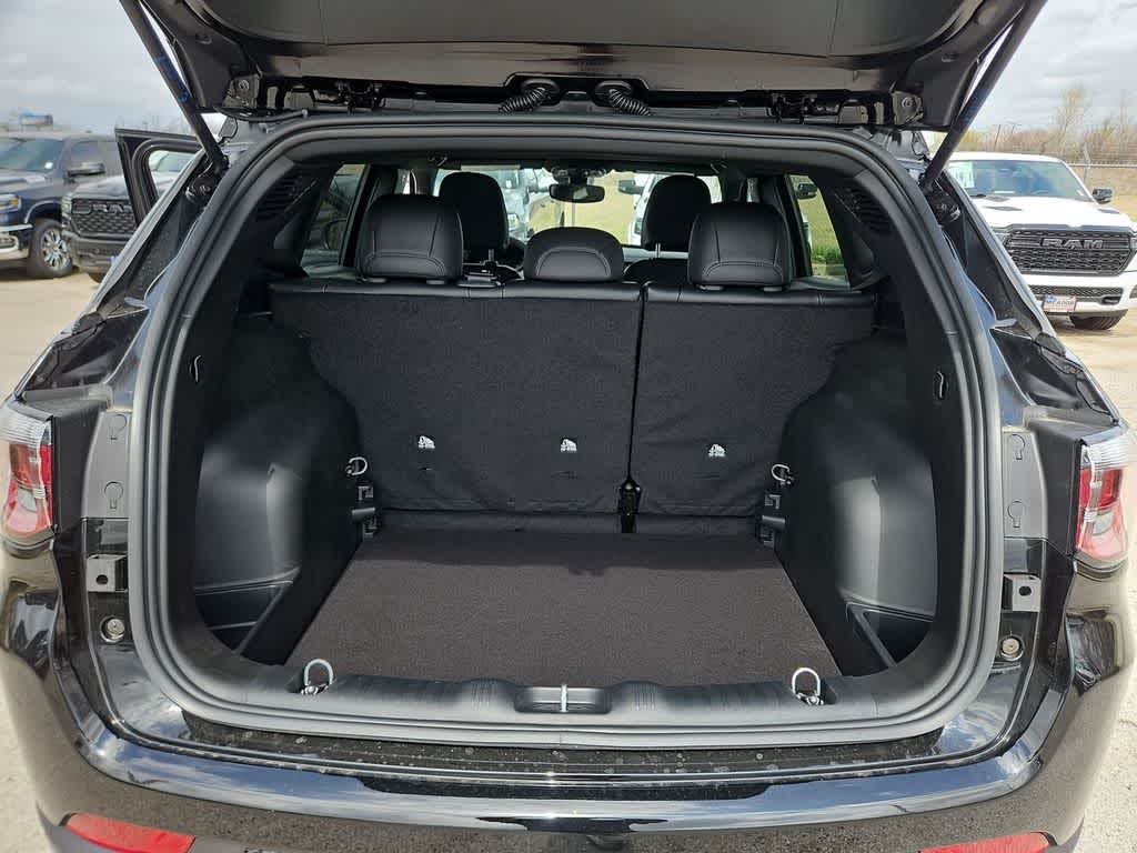 Thumbnail: 2026 Jeep Compass - 33