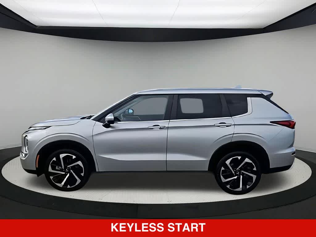 Thumbnail: 2024 Mitsubishi Outlander - 5