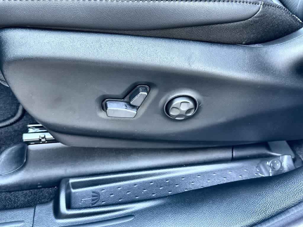 Thumbnail: 2026 Chrysler Pacifica - 16