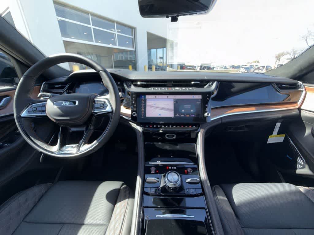 Thumbnail: 2026 Jeep Grand Cherokee - 15