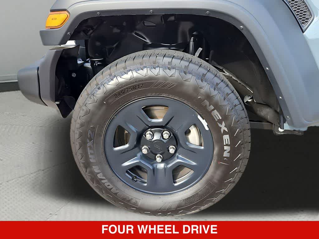 Thumbnail: 2026 Jeep Wrangler - 18