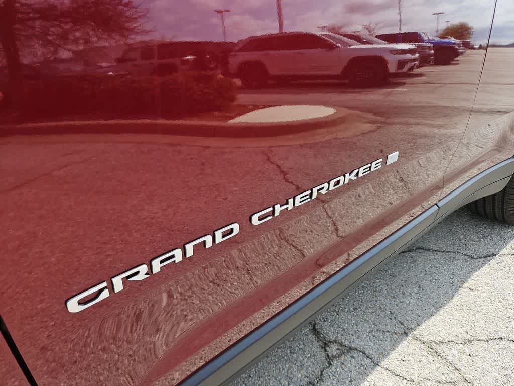 Thumbnail: 2026 Jeep Grand Cherokee - 13
