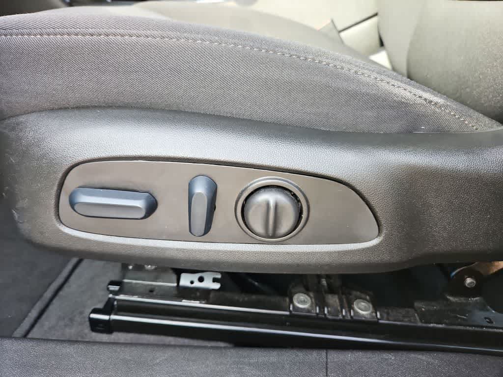 Thumbnail: 2024 Chevrolet Malibu - 24