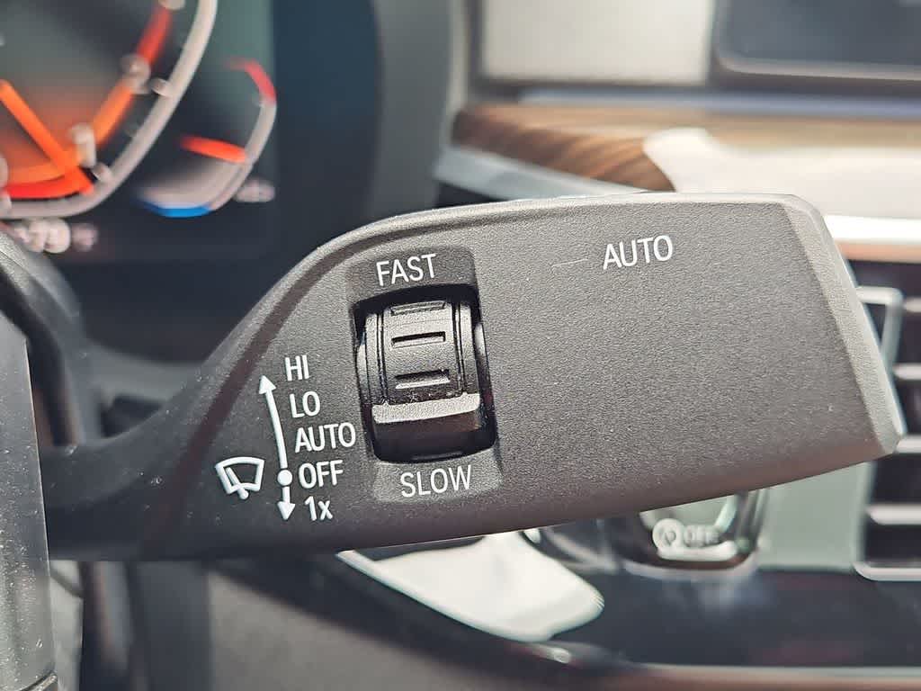 Thumbnail: 2020 BMW 5 Series - 28