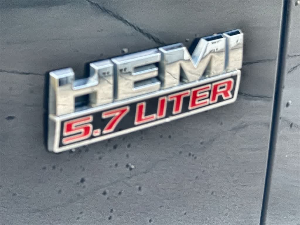 Thumbnail: 2019 RAM 1500 Classic - 8