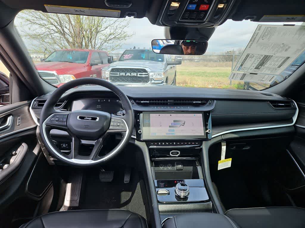 Thumbnail: 2026 Jeep Grand Cherokee - 16