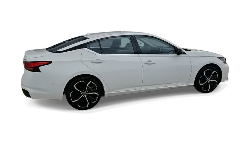 Thumbnail: 2024 Nissan Altima - 8