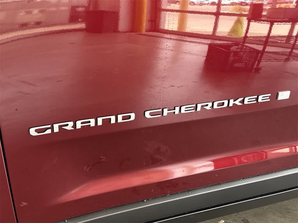 Thumbnail: 2025 Jeep Grand Cherokee - 8