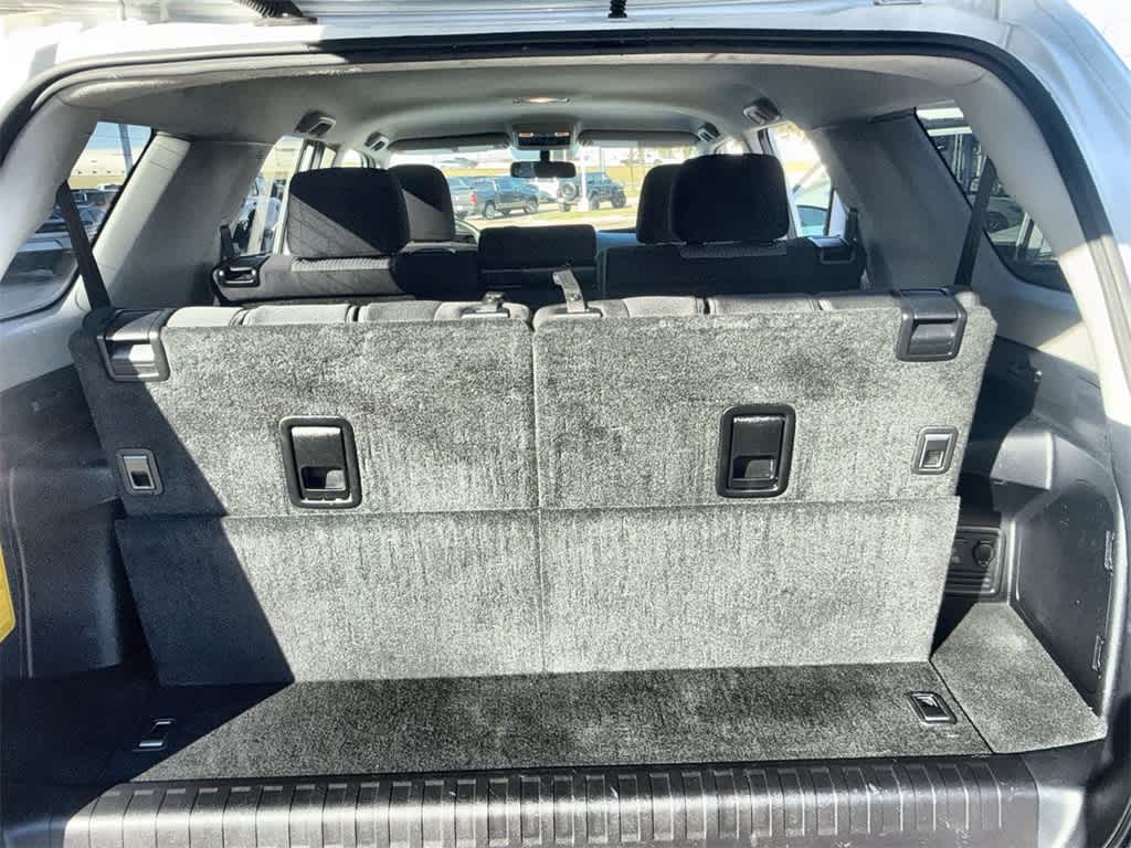 Thumbnail: 2017 Toyota 4Runner - 16