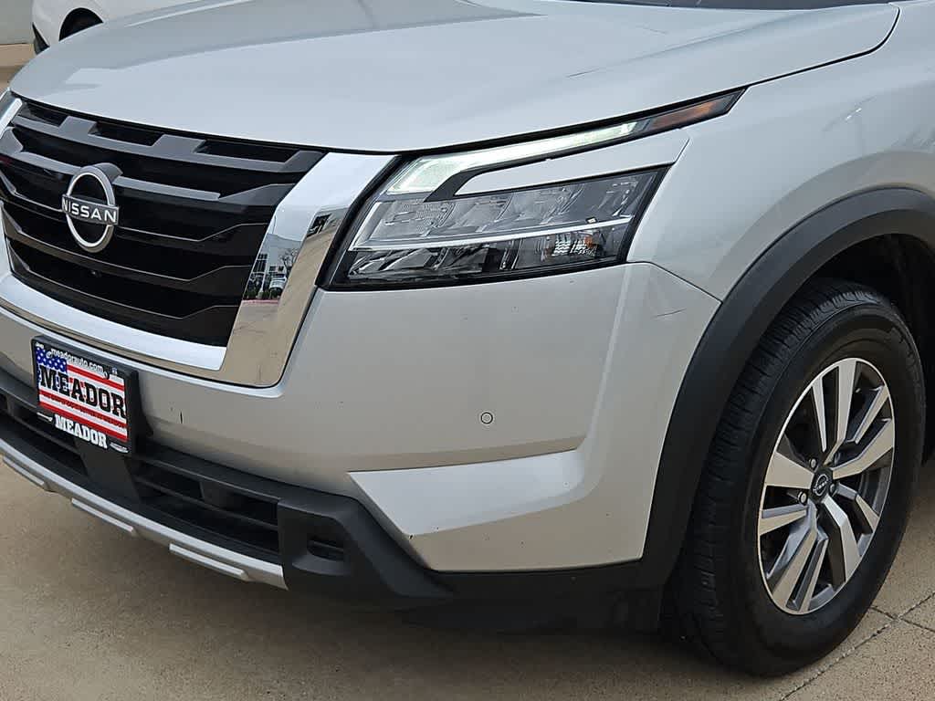 Thumbnail: 2023 Nissan Pathfinder - 11
