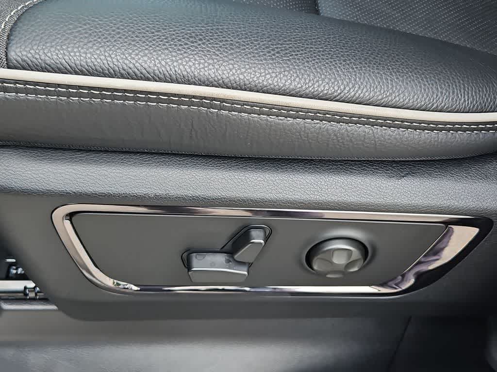 Thumbnail: 2026 RAM 1500 - 18