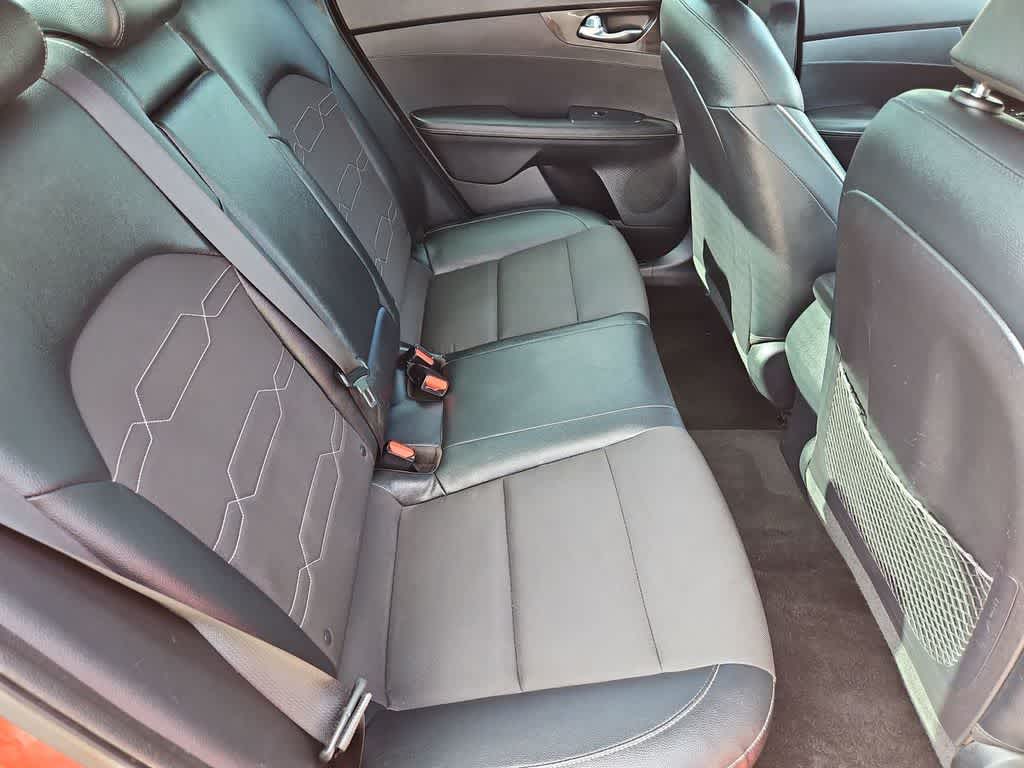 Thumbnail: 2020 Kia Forte - 22