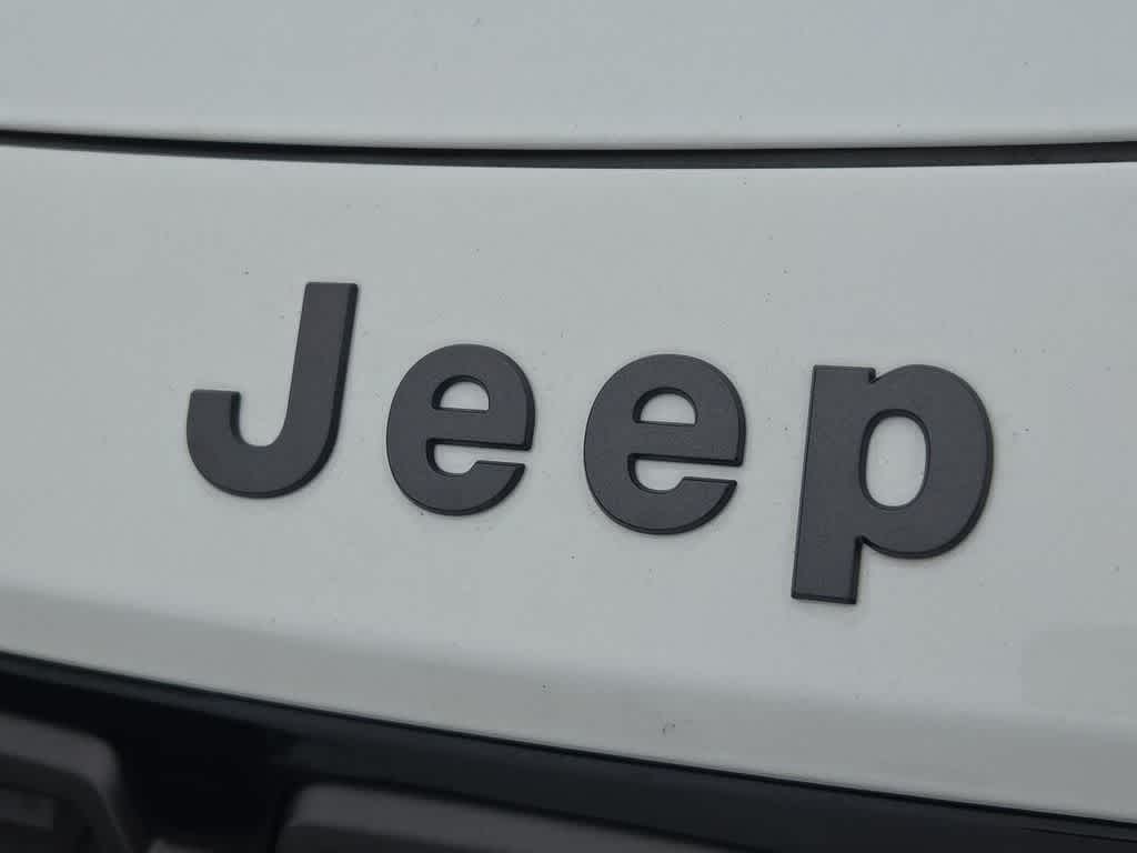 Thumbnail: 2026 Jeep Cherokee - 12