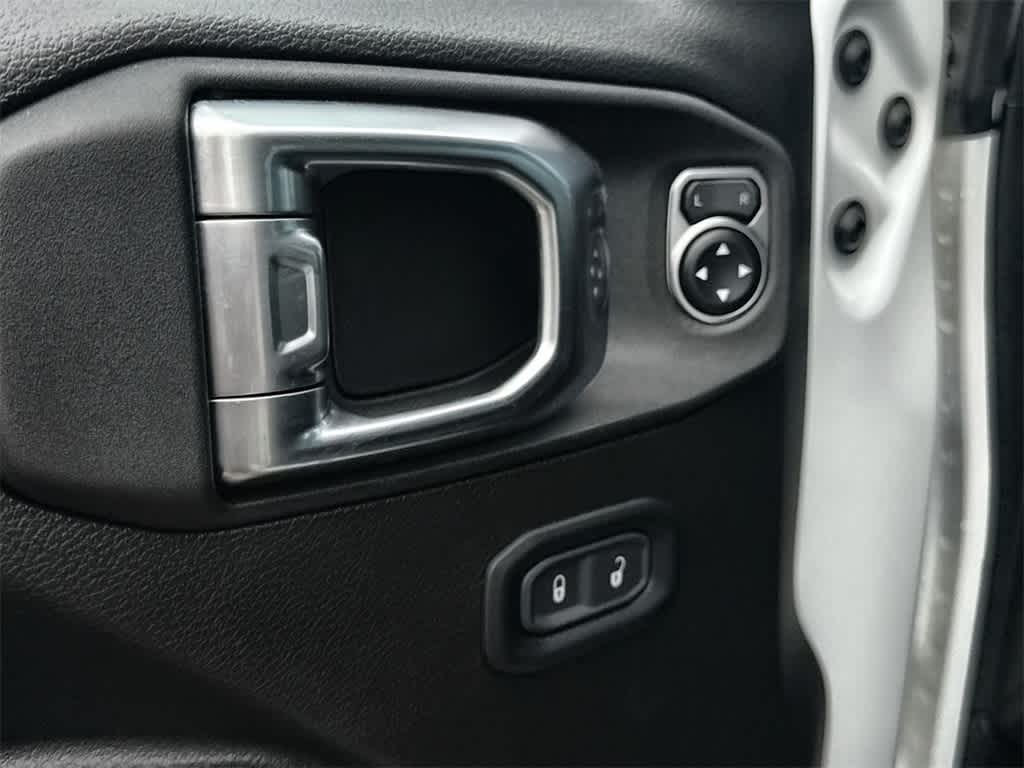 Thumbnail: 2025 Jeep Gladiator - 24