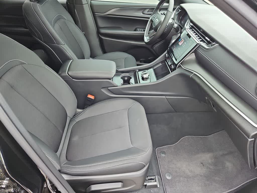 Thumbnail: 2026 Jeep Grand Cherokee - 24