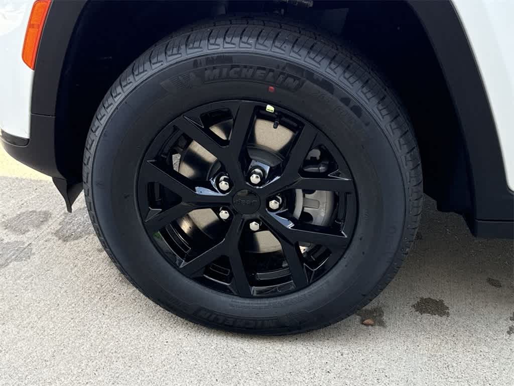 Thumbnail: 2025 Jeep Grand Cherokee L - 8