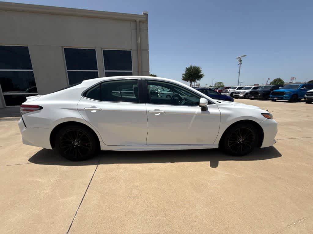 Thumbnail: 2019 Toyota Camry - 3