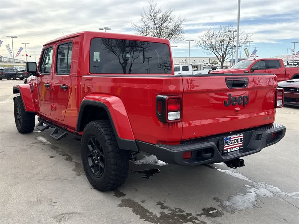 Thumbnail: 2025 Jeep Gladiator - 4