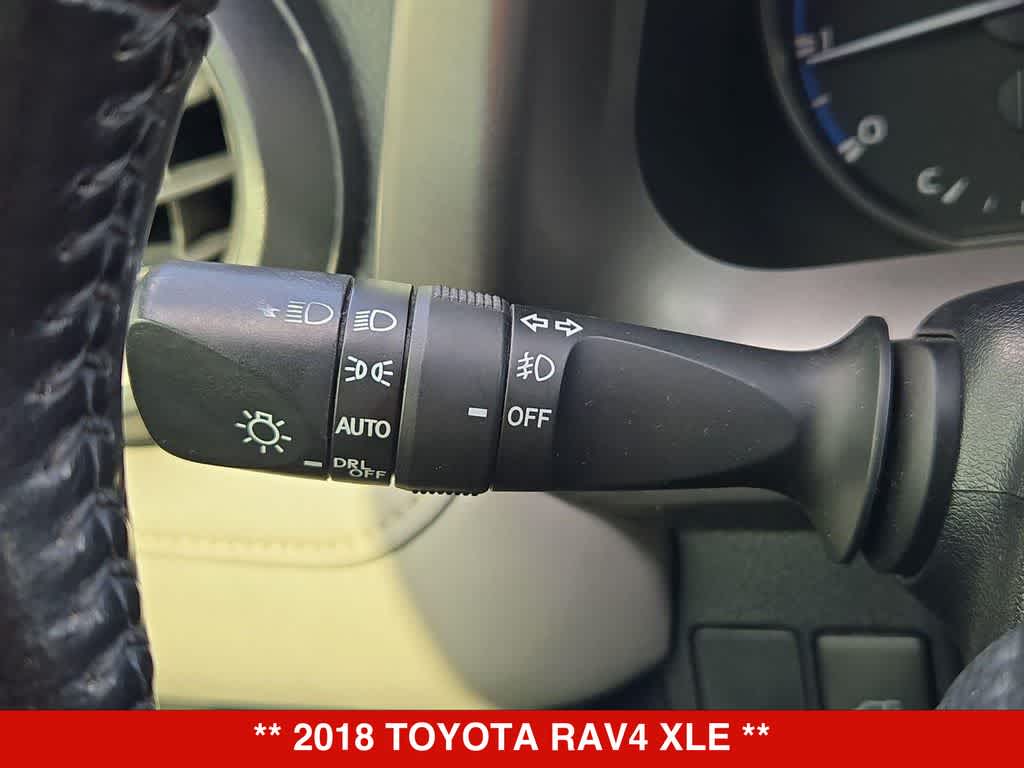 Thumbnail: 2018 Toyota RAV4 - 26
