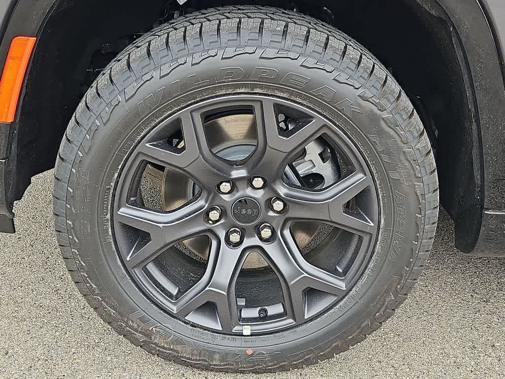 Thumbnail: 2026 Jeep Grand Wagoneer - 14